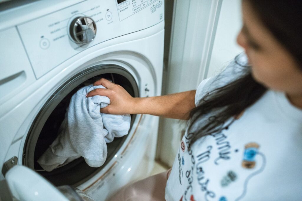 3 sinais claros de que está na hora de trocar sua máquina de lavar antiga 1 maquina de lavar antiga
